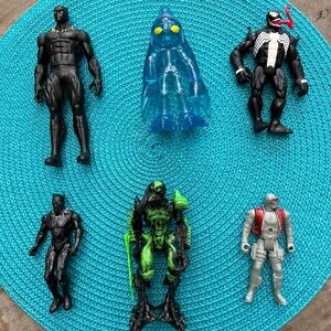 Set of 6 Action Figures